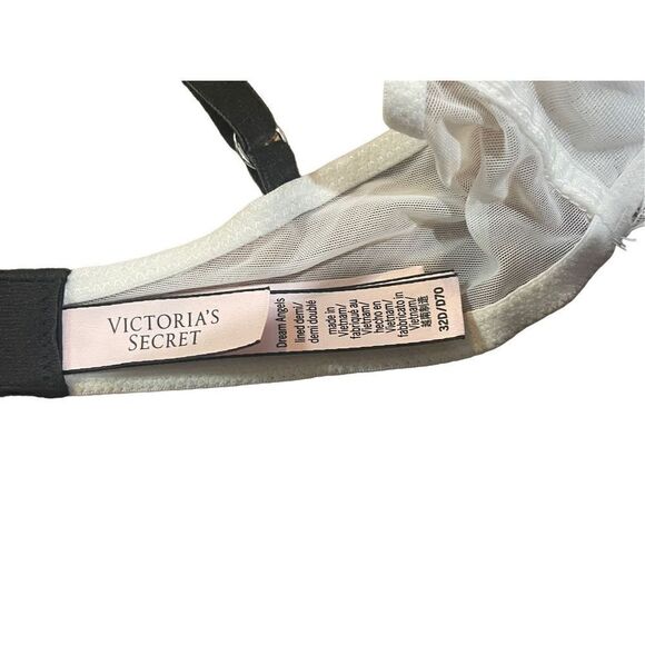 Victoria's Secret White Lace Bra - Picture 3 of 7